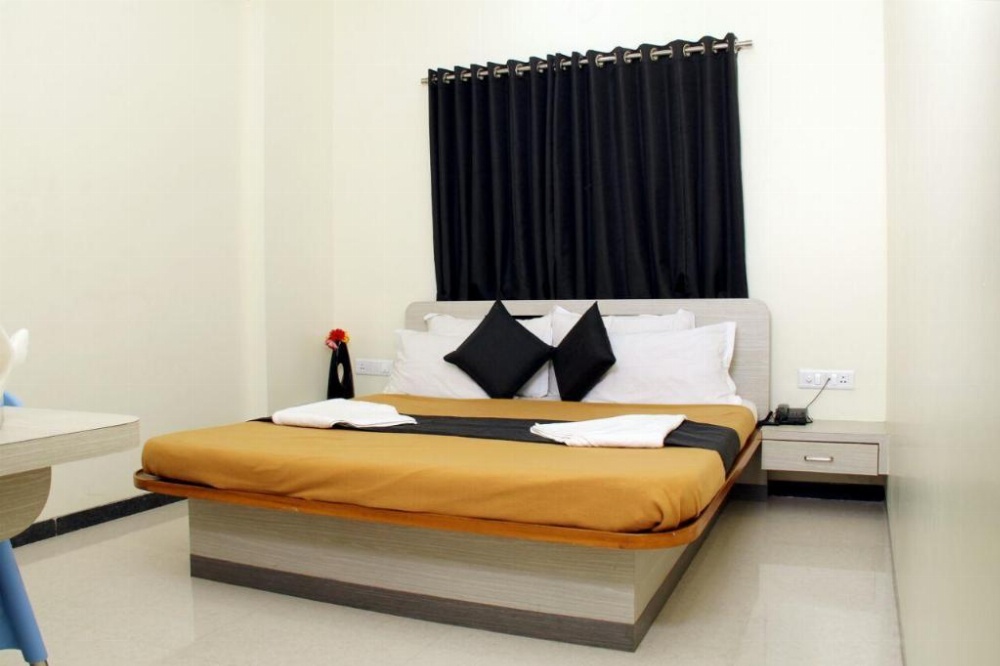 Executive Non-Air Conditioning Room